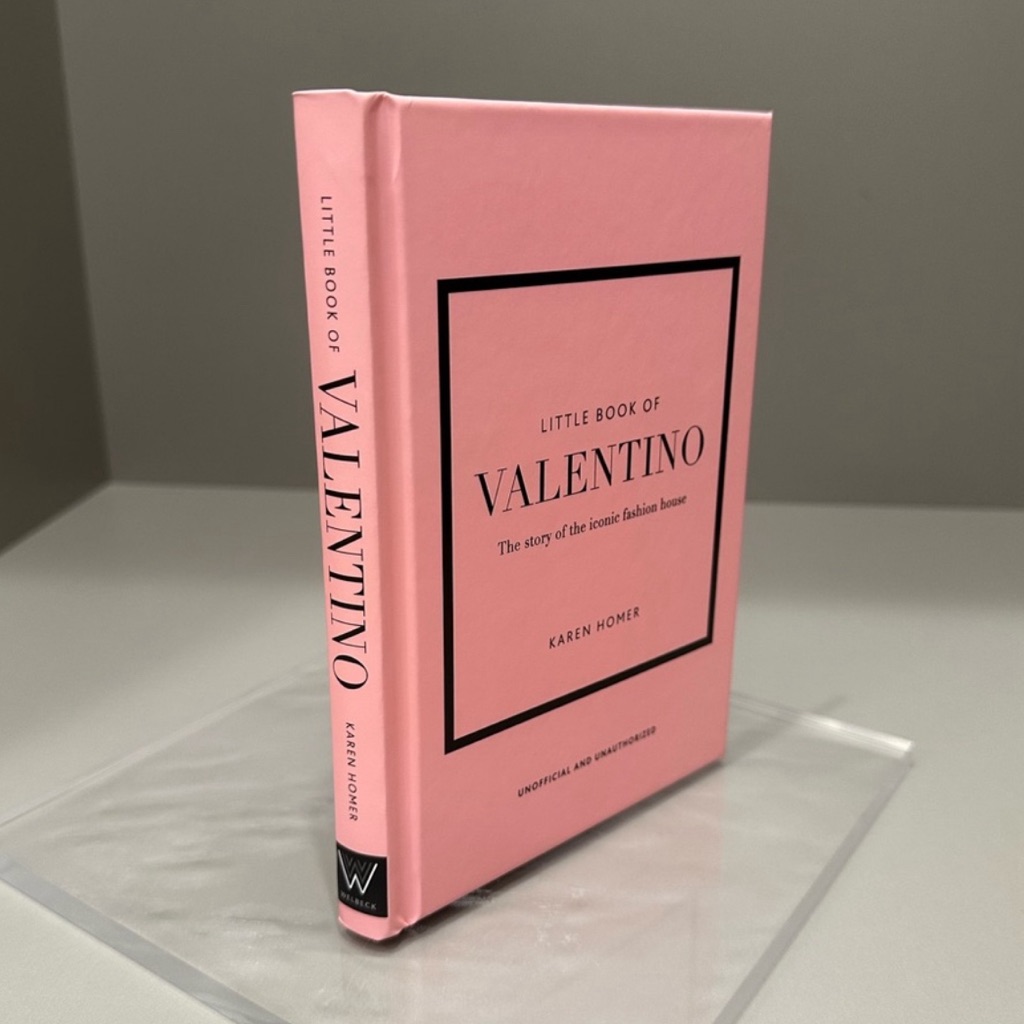 New Little Book Of Valentino